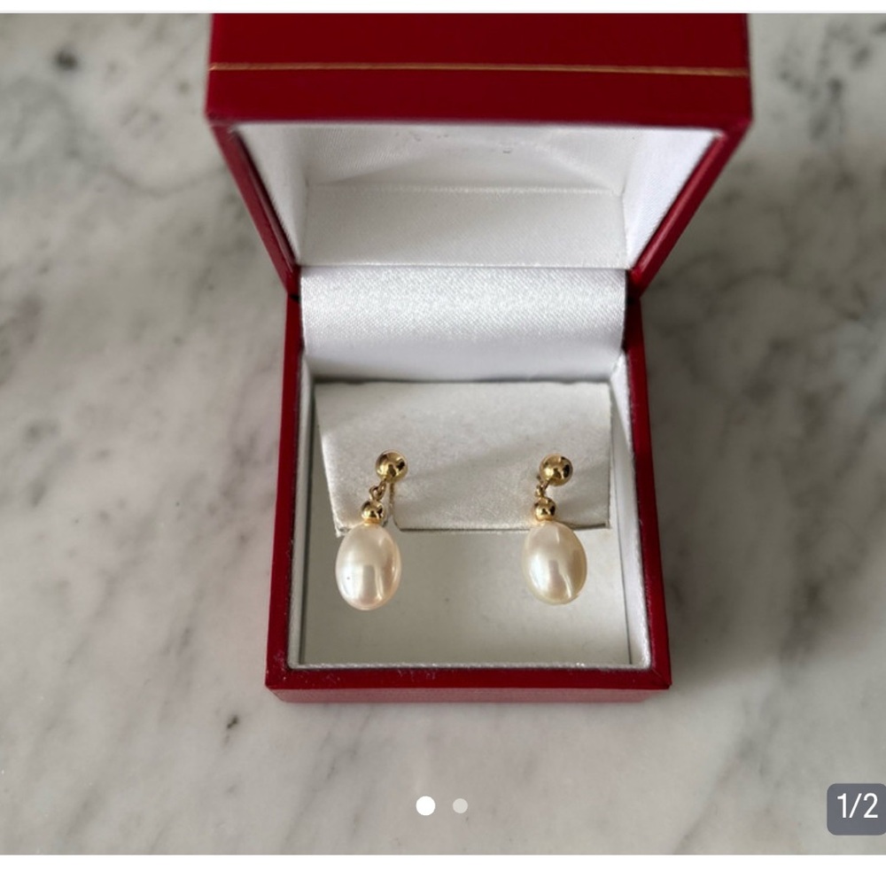 Elegant 10k Gold and Pearl Drop Earrings